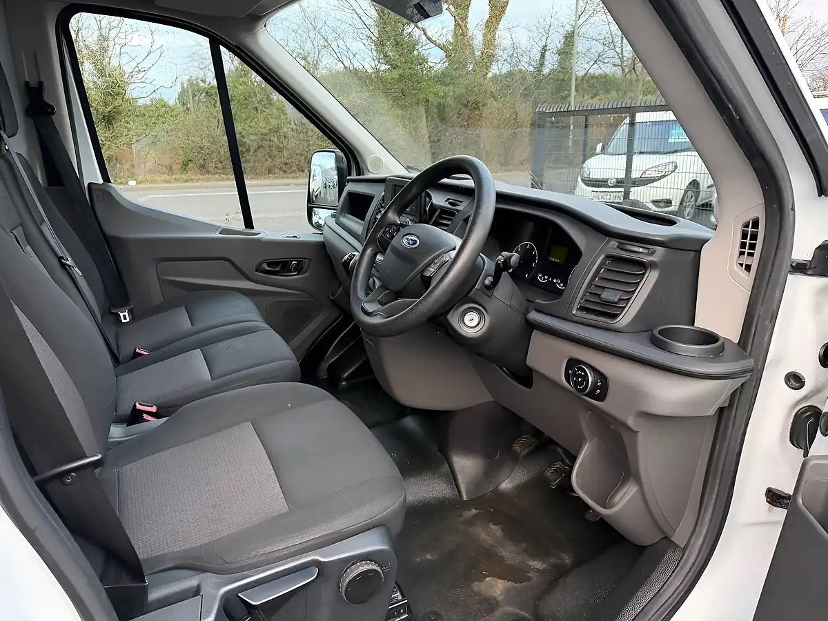 Used 2020 Ford Transit Leader Luton White - Interior and Exterior details 3