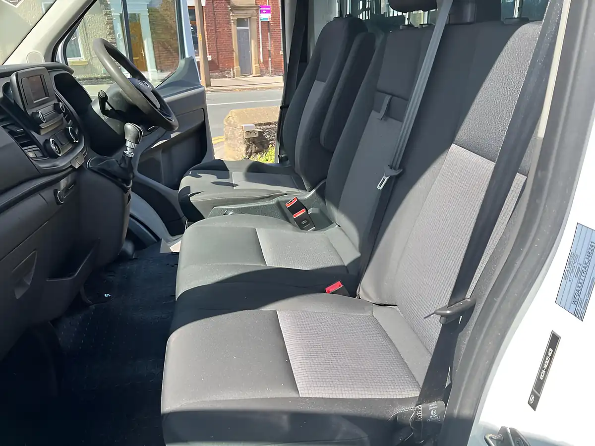 Used 2020 Ford Transit Leader Mwb Dropside White - Interior and Exterior details 11