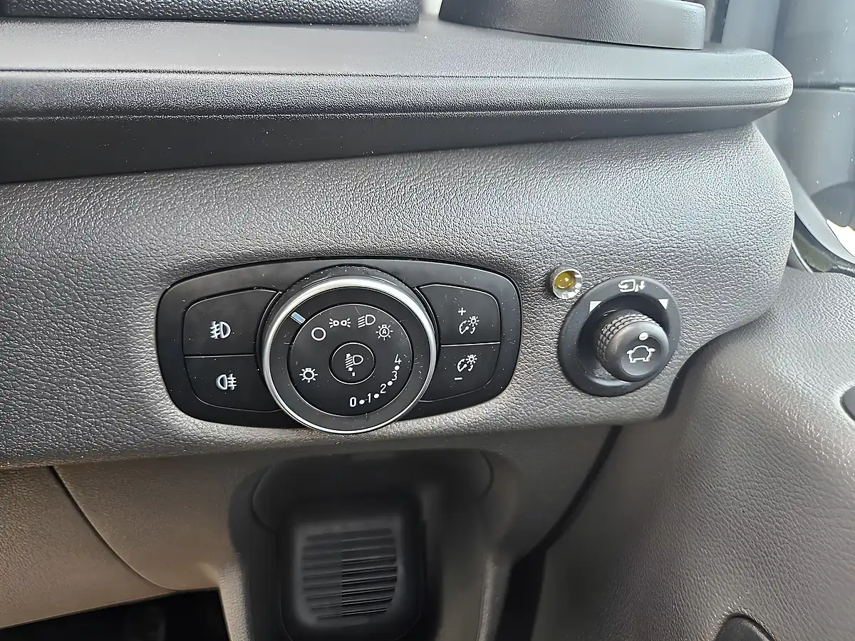Used 2020 Ford Transit Trend White - Interior and Exterior details 19