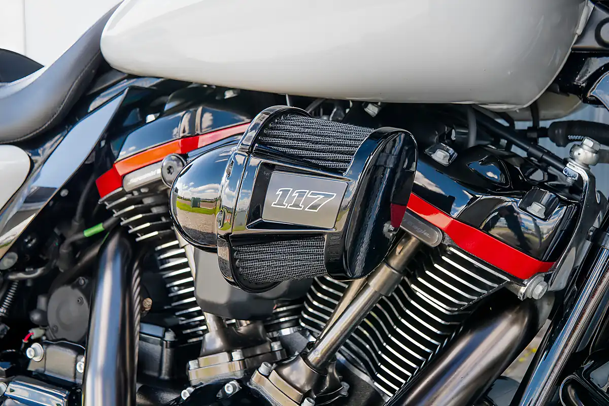 Used 2020 Harley-Davidson Street Glide Cvo Sand Dune - Interior and Exterior details 14