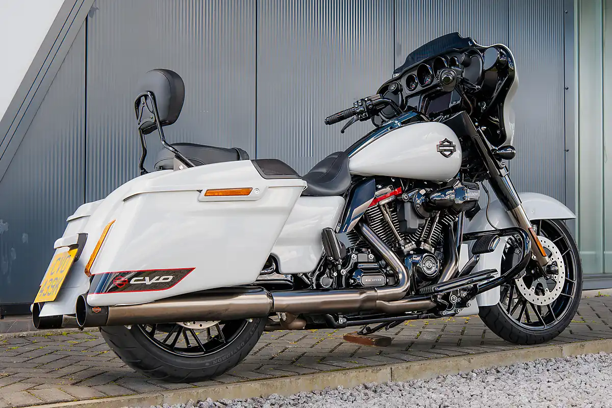 Used 2020 Harley-Davidson Street Glide Cvo Sand Dune - Interior and Exterior details 6
