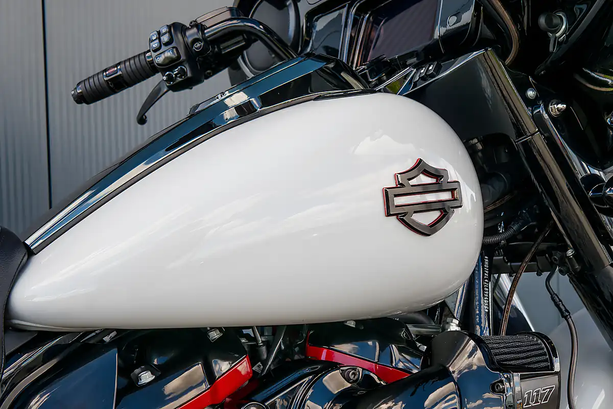 Used 2020 Harley-Davidson Street Glide Cvo Sand Dune - Interior and Exterior details 8