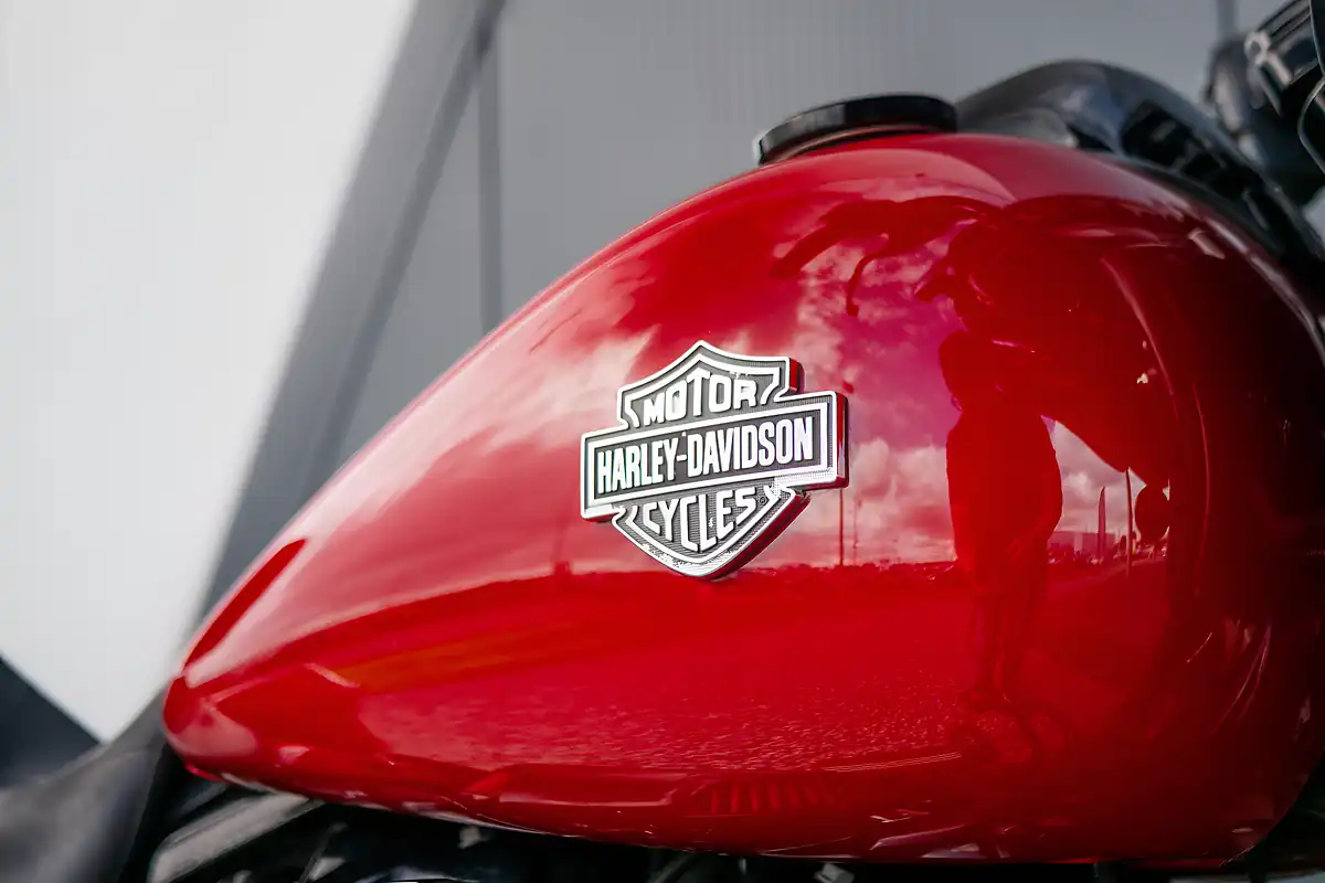Used 2020 Harley-Davidson Street Glide Special Billiard Red - Interior and Exterior details 10
