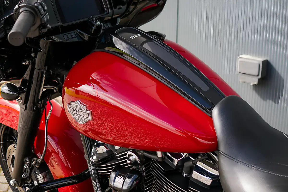 Used 2020 Harley-Davidson Street Glide Special Billiard Red - Interior and Exterior details 18