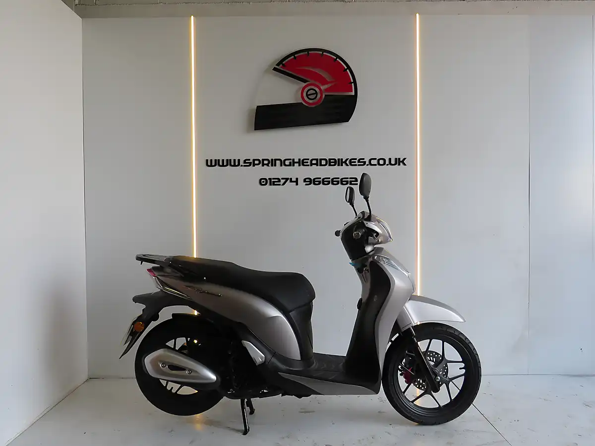 Used 2020 Honda ANC125 Sh Mode Silver - Front View