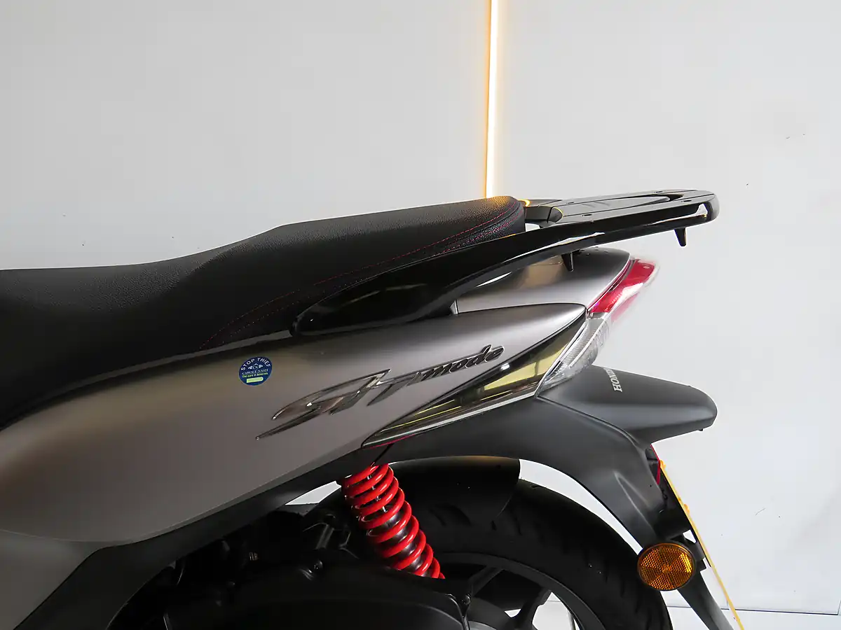 Used 2020 Honda ANC125 Sh Mode Silver - Interior and Exterior details 17