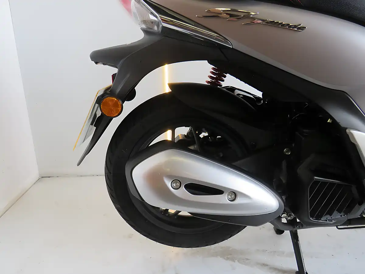Used 2020 Honda ANC125 Sh Mode Silver - Interior and Exterior details 2