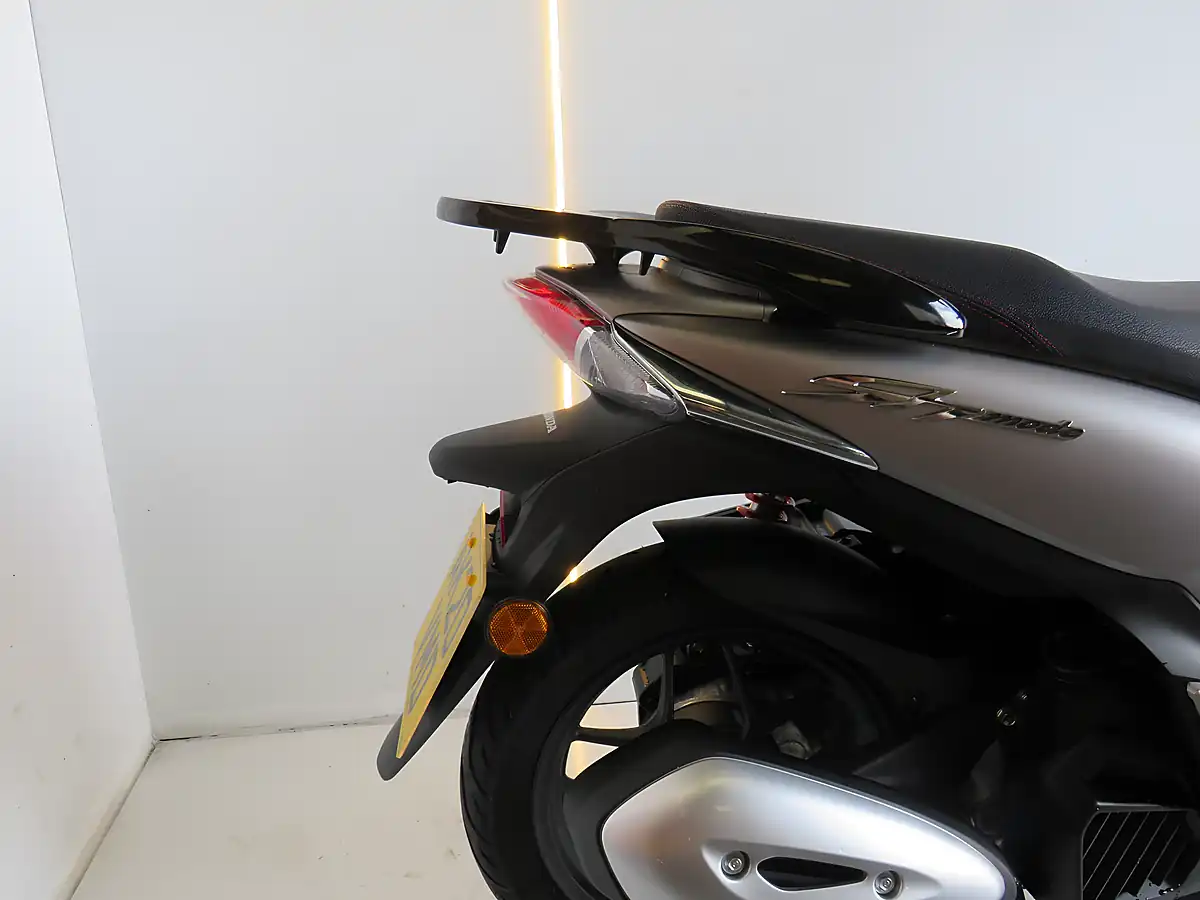 Used 2020 Honda ANC125 Sh Mode Silver - Interior and Exterior details 3