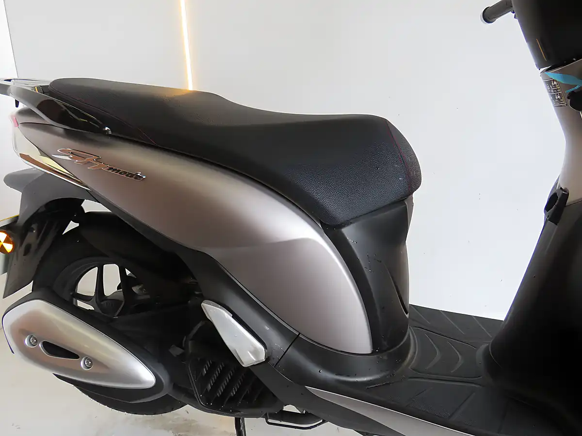 Used 2020 Honda ANC125 Sh Mode Silver - Interior and Exterior details 8