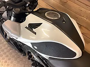 Used 2020 Honda Cb White - Interior and Exterior details 10