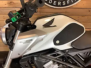 Used 2020 Honda Cb White - Interior and Exterior details 14