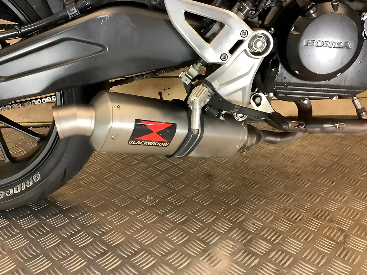 Used 2020 Honda Cb White - Interior and Exterior details 15