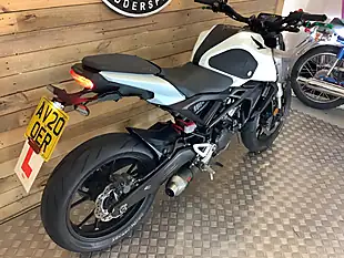 Used 2020 Honda Cb White - Interior and Exterior details 4