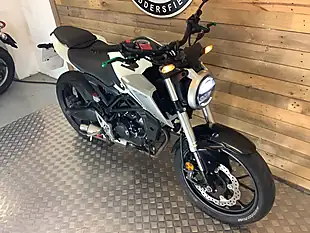 Used 2020 Honda Cb White - Interior and Exterior details 5