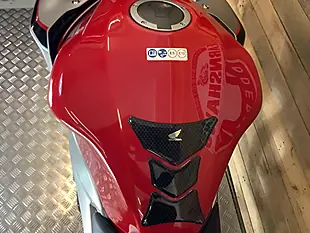 Used 2020 Honda CB500 Red - Interior and Exterior details 12