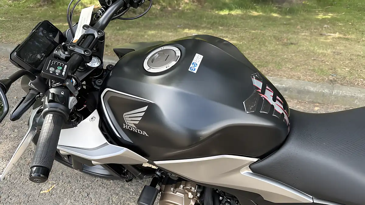 Used 2020 Honda CB500F Fa Black/Silver - Interior and Exterior details 16
