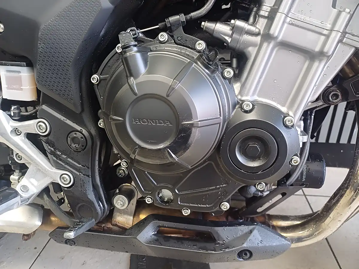 Used 2020 Honda CB500X White - Interior and Exterior details 10