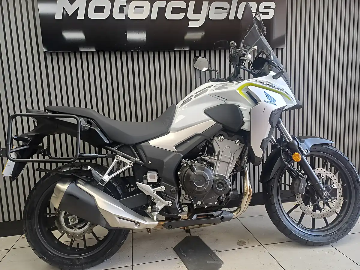 Used 2020 Honda CB500X White - Interior and Exterior details 4