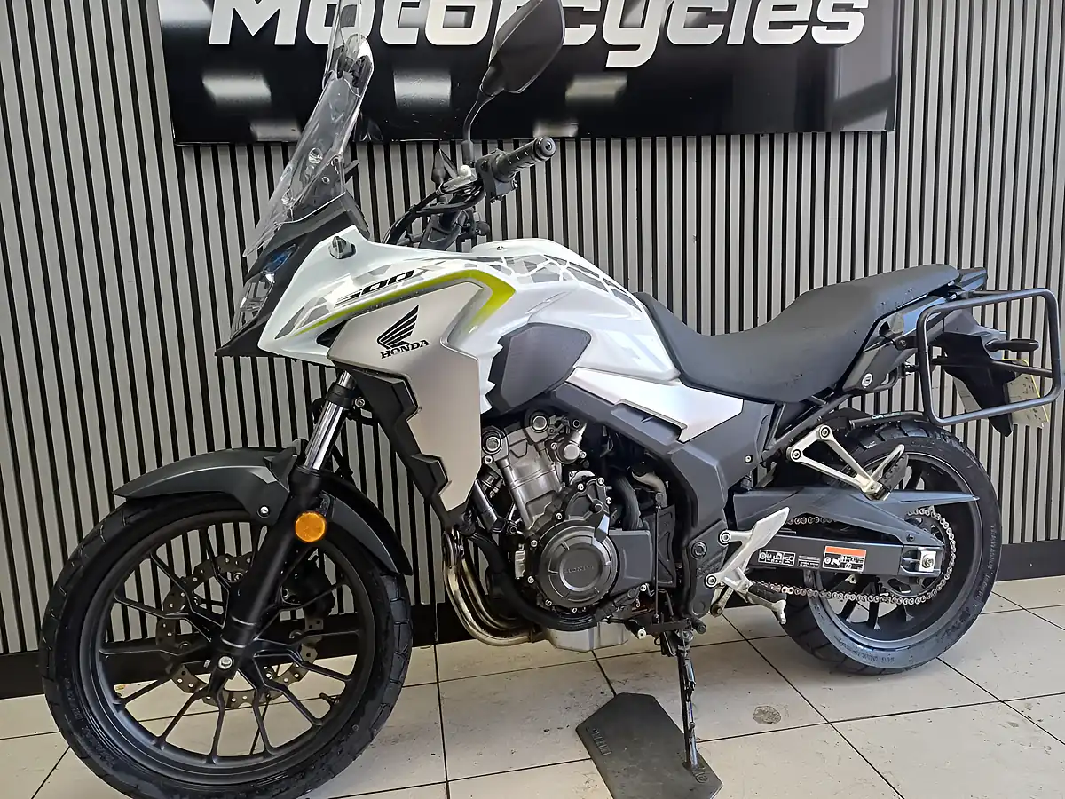 Used 2020 Honda CB500X White - Interior and Exterior details 6