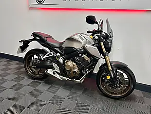 Used 2020 Honda CB650R Naked Silver - Interior and Exterior details 3
