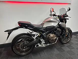 Used 2020 Honda CB650R Naked Silver - Interior and Exterior details 7