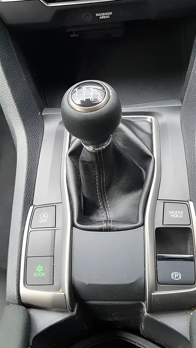 Used 2020 Honda Civic S Silver - Interior and Exterior details 15
