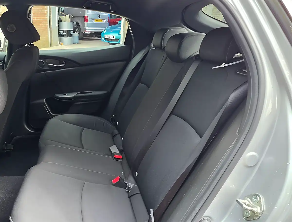 Used 2020 Honda Civic S Silver - Interior and Exterior details 10