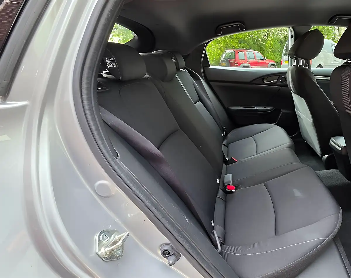 Used 2020 Honda Civic S Silver - Interior and Exterior details 11