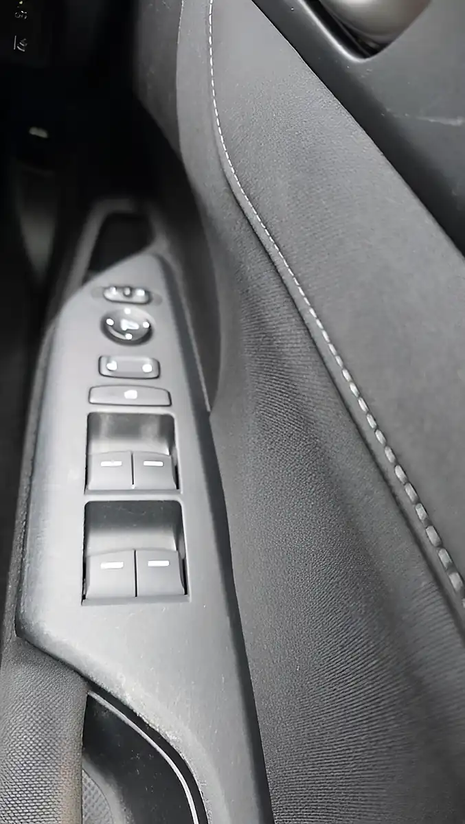 Used 2020 Honda Civic S Silver - Interior and Exterior details 13