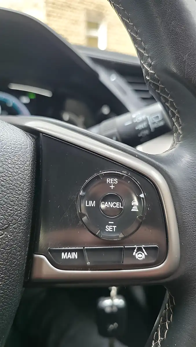 Used 2020 Honda Civic S Silver - Interior and Exterior details 14
