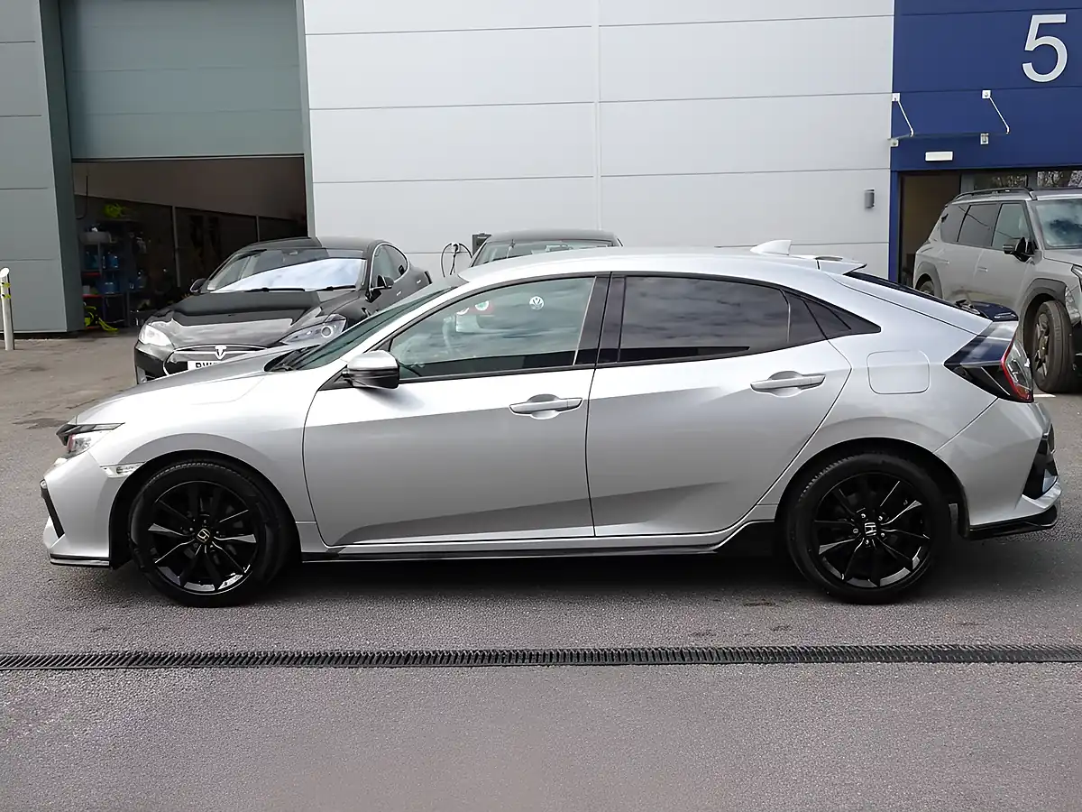 Used 2020 Honda Civic Sport Lunar Silver - Interior and Exterior details 15
