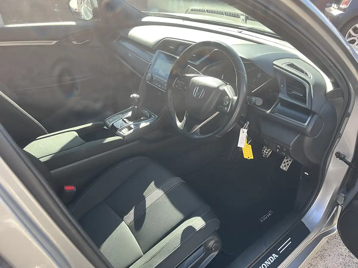 Used 2020 Honda Civic Sr Silver - Interior and Exterior details 15