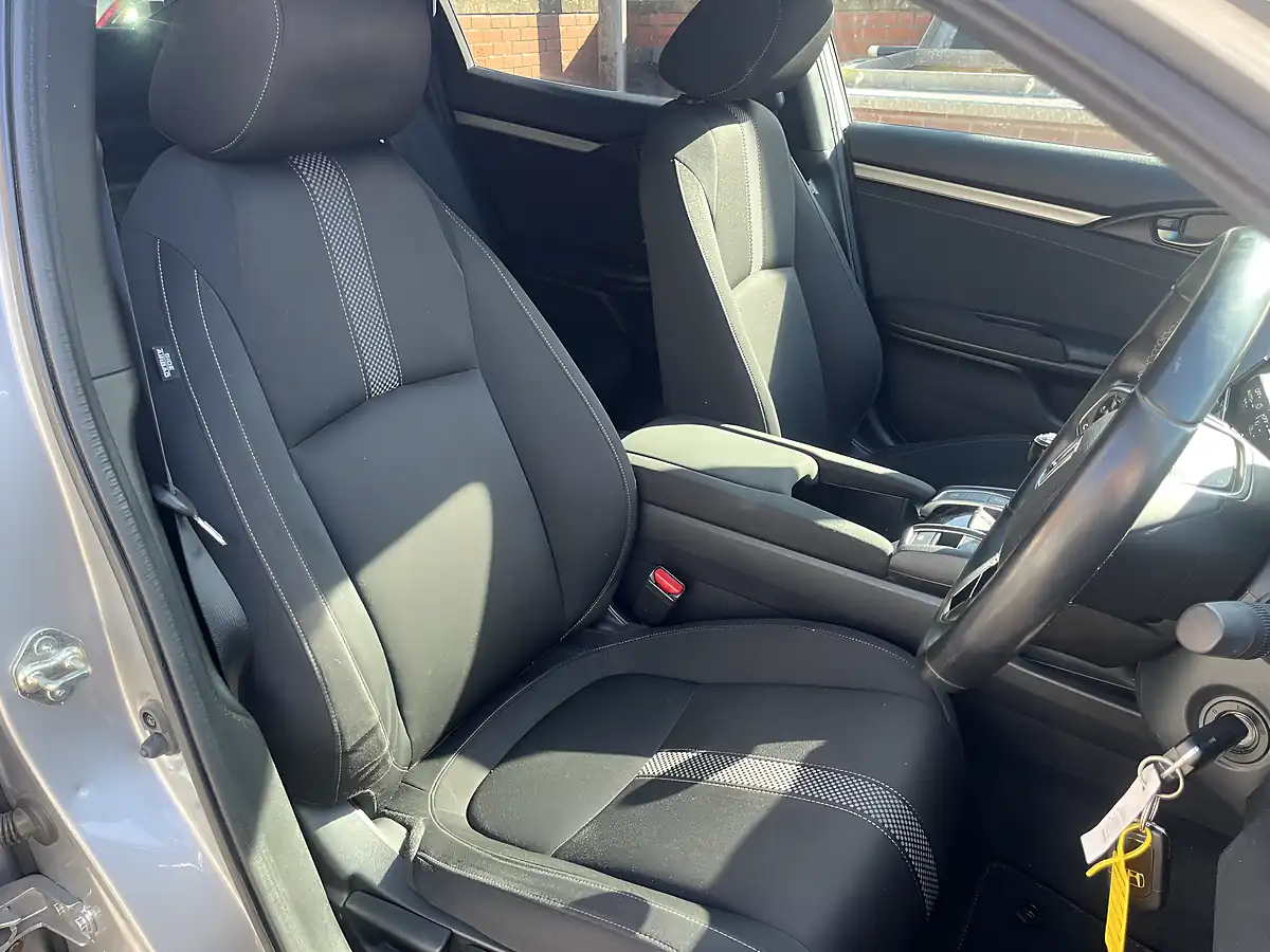 Used 2020 Honda Civic Sr Silver - Interior and Exterior details 17