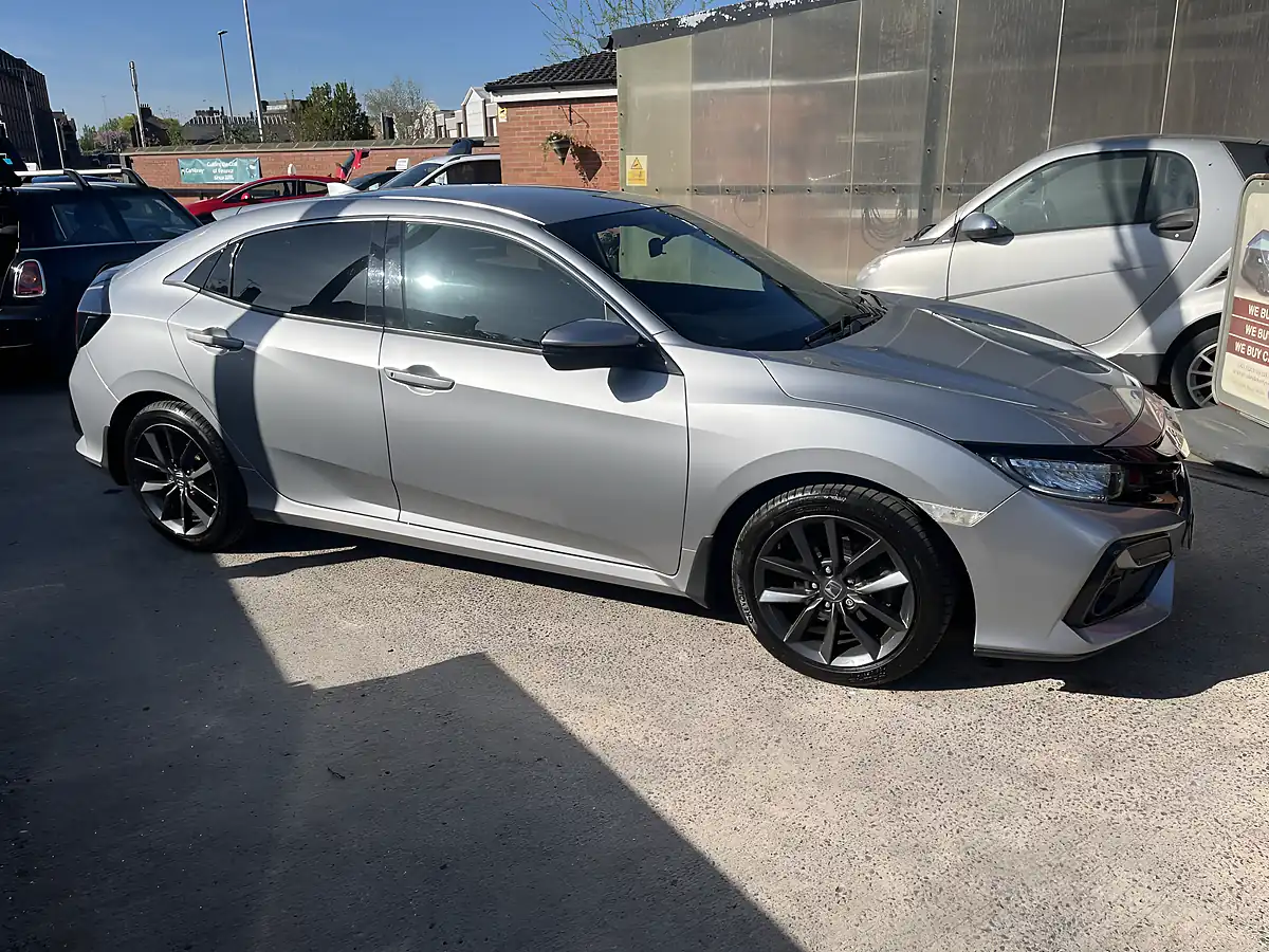 Used 2020 Honda Civic Sr Silver - Interior and Exterior details 6