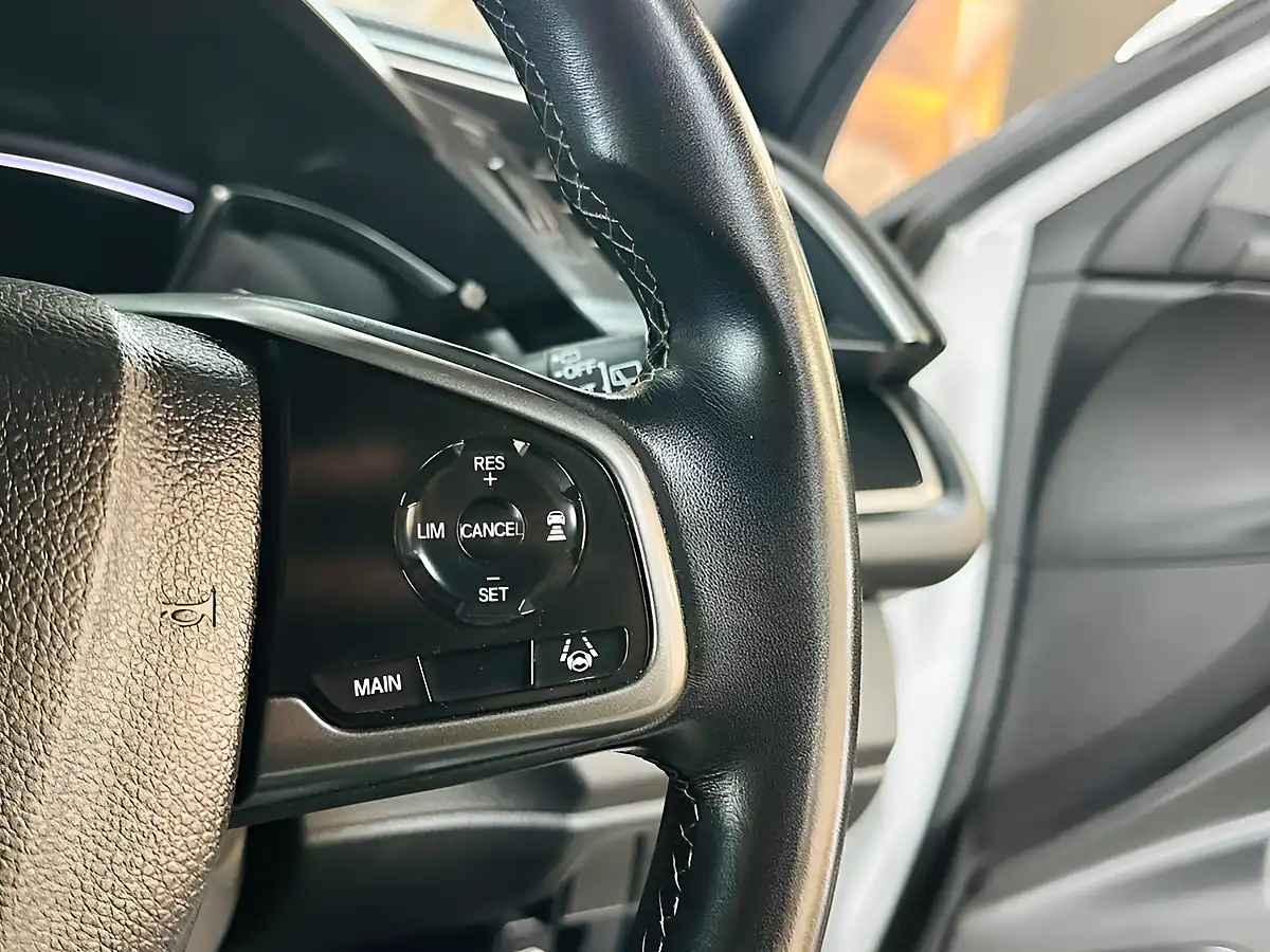 Used 2020 Honda Civic Sr White - Interior and Exterior details 18
