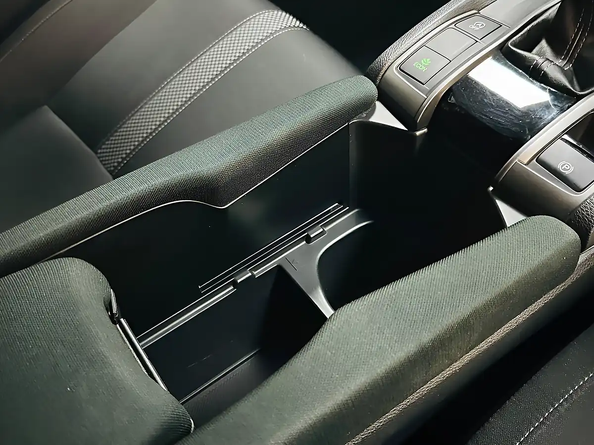 Used 2020 Honda Civic Sr White - Interior and Exterior details 19