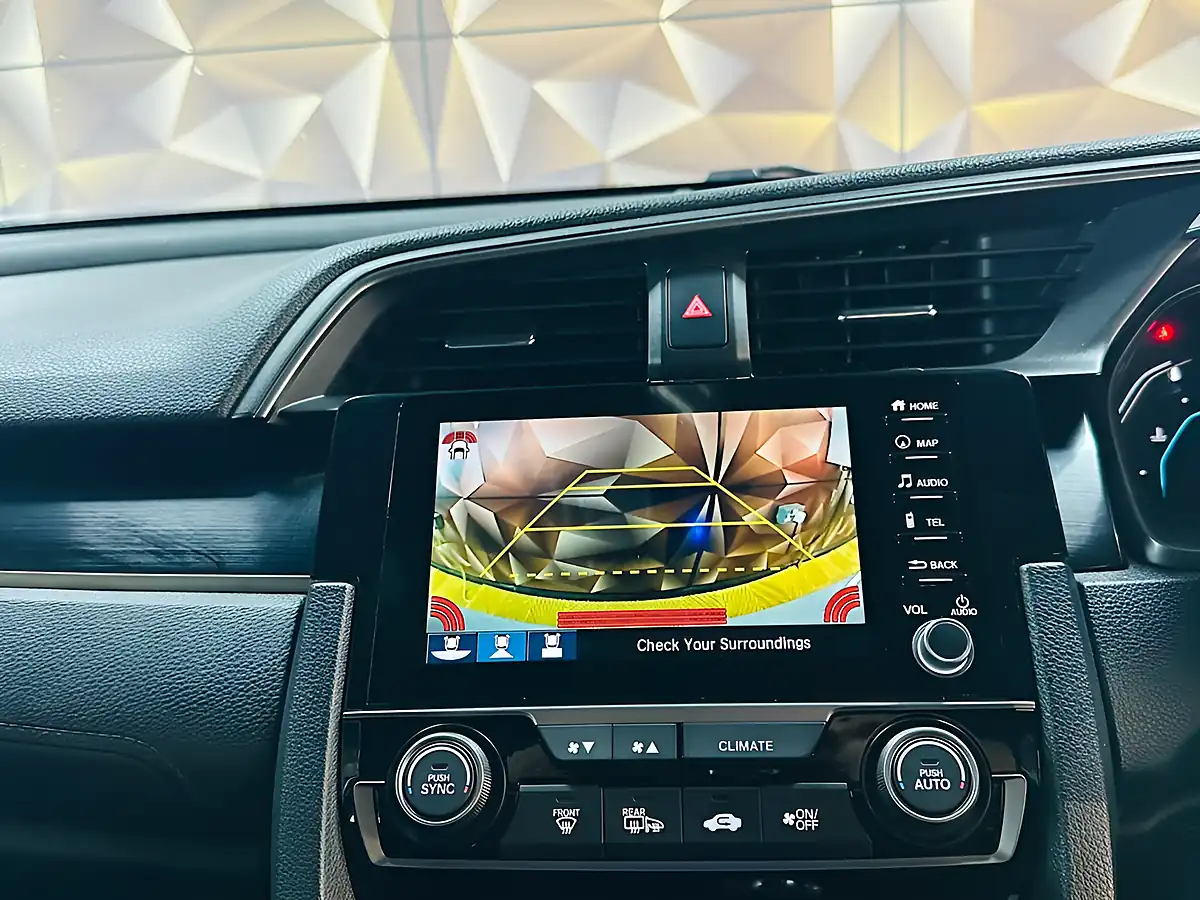 Used 2020 Honda Civic Sr White - Interior and Exterior details 3