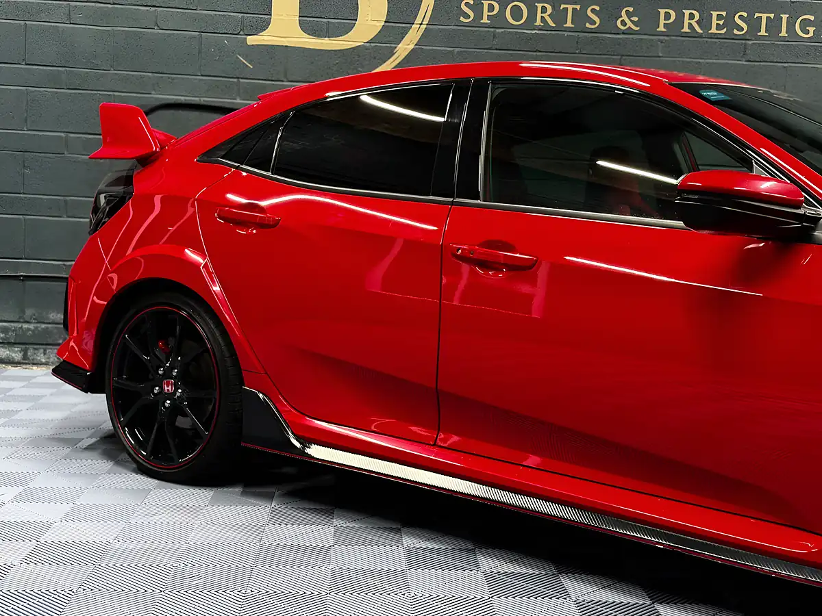 Used 2020 Honda Civic Type R GT Red - Interior and Exterior details 12