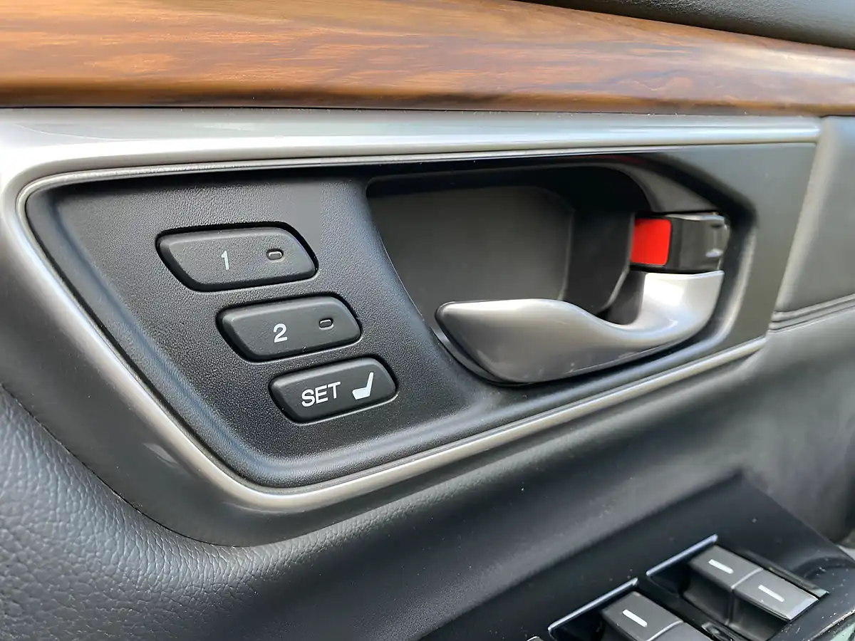 Used 2020 Honda Cr-V Ex Silver - Interior and Exterior details 12