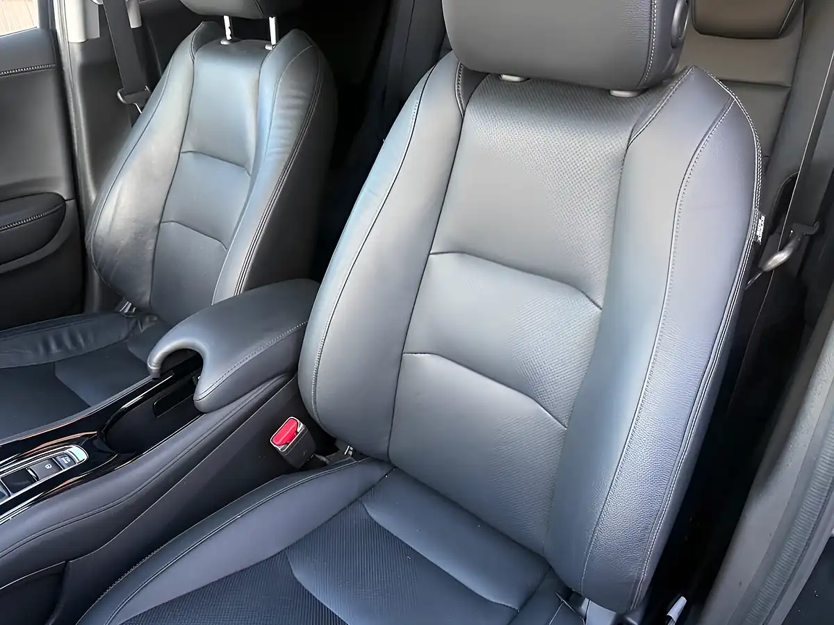 Used 2020 Honda Hr-V Ex Blue - Interior and Exterior details 14