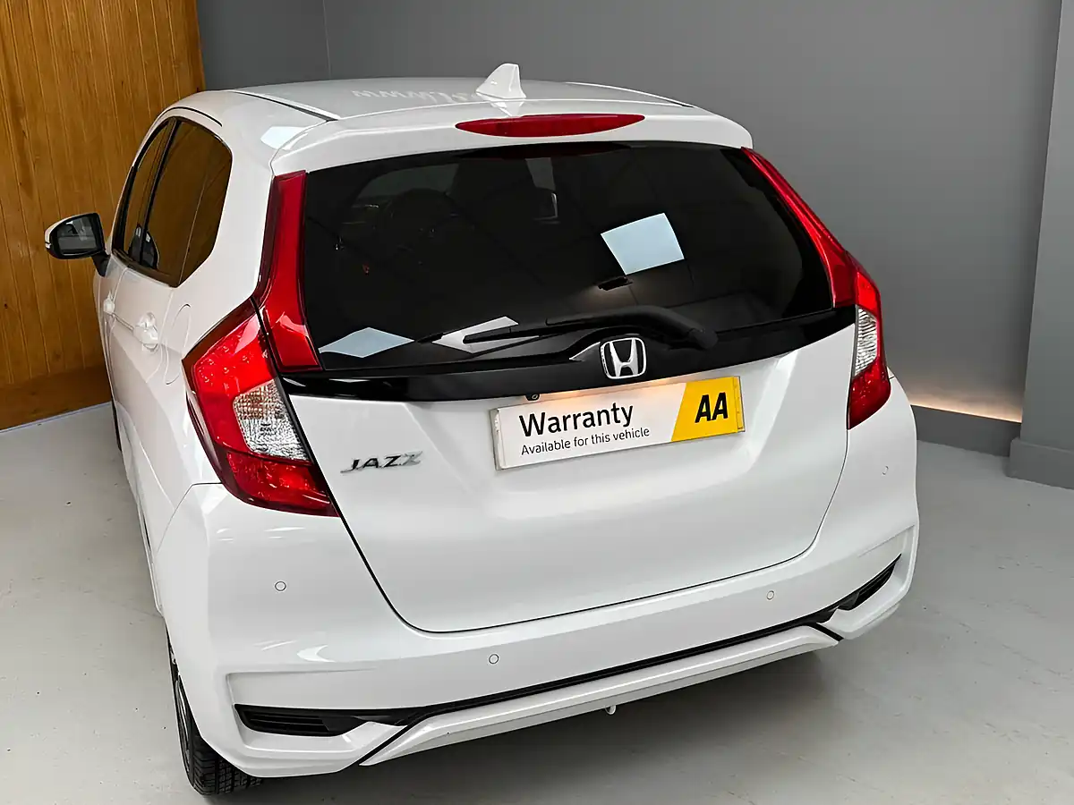 Used 2020 Honda Jazz Ex Navi White - Interior and Exterior details 17