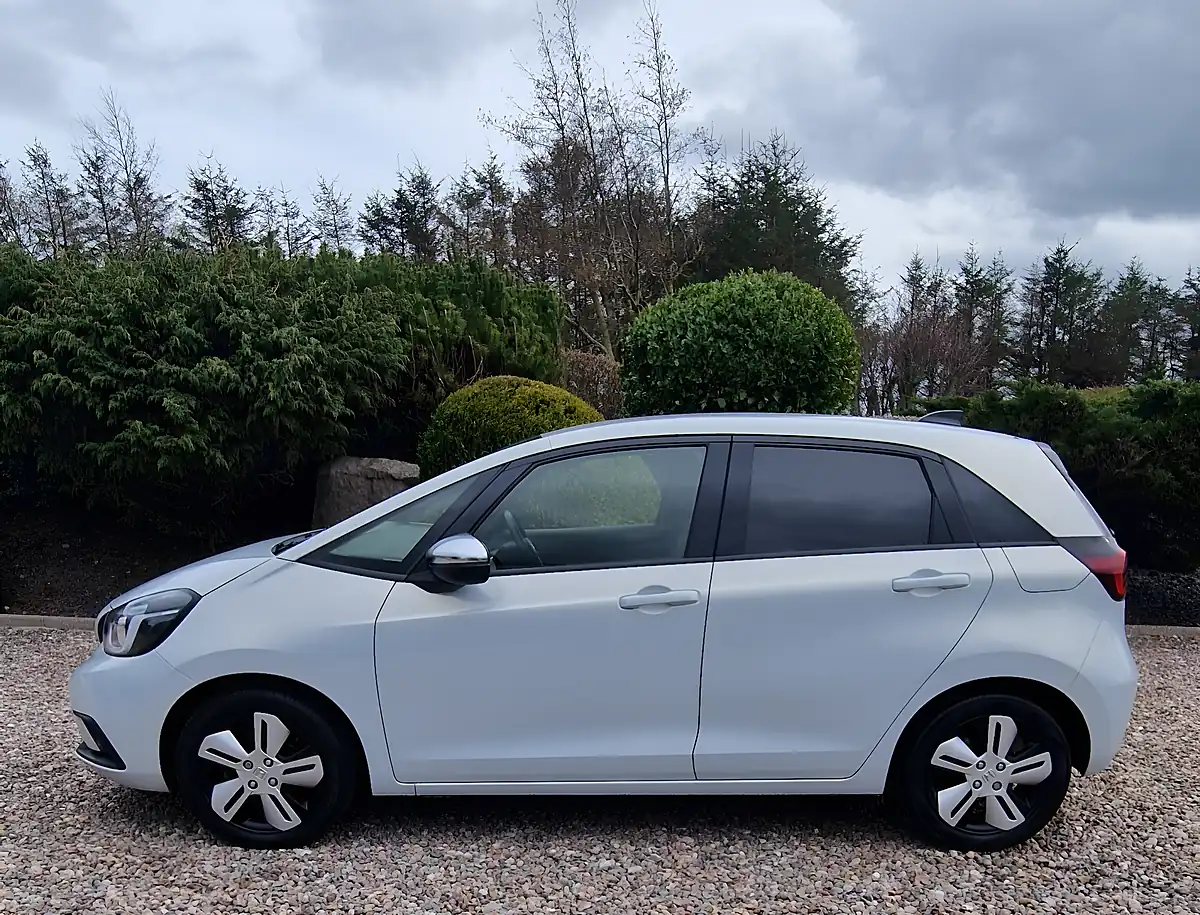 Used 2020 Honda Jazz Ex White - Interior and Exterior details 2