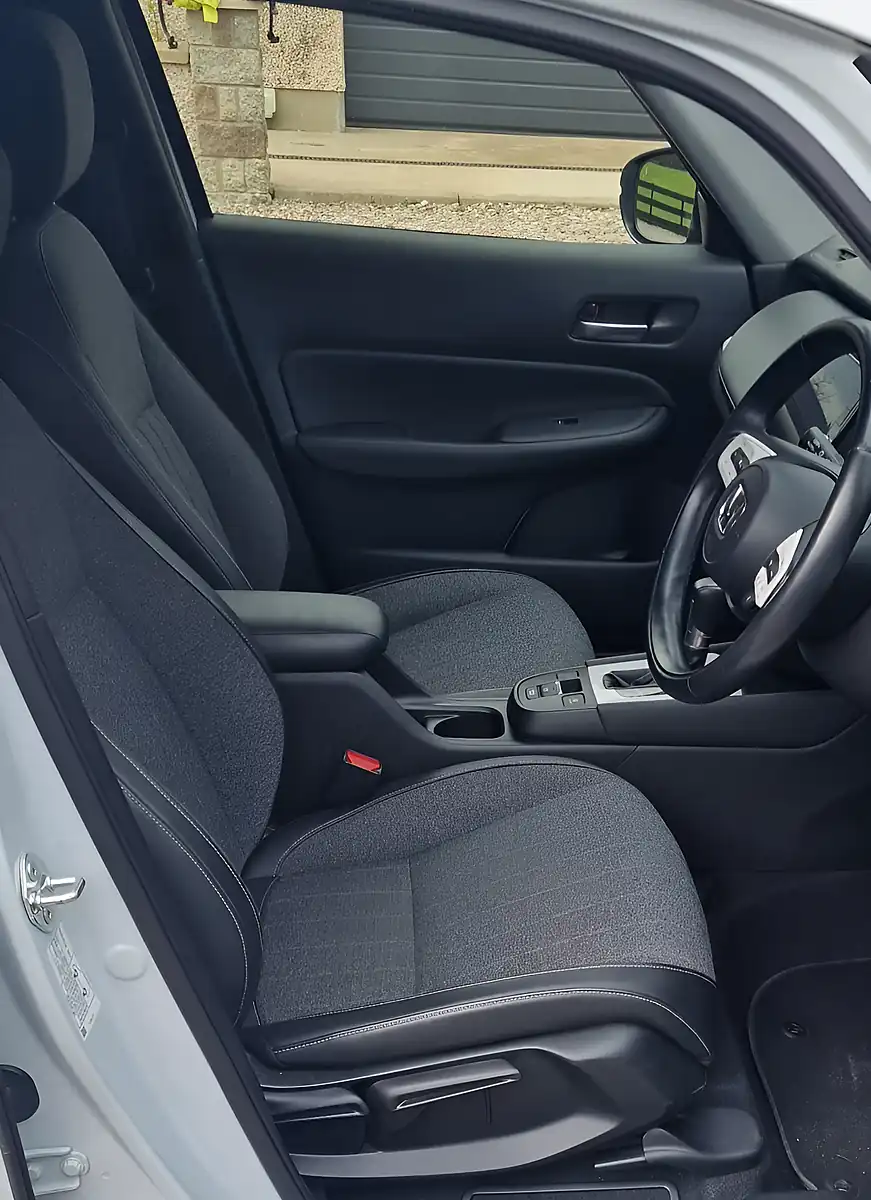 Used 2020 Honda Jazz Ex White - Interior and Exterior details 6