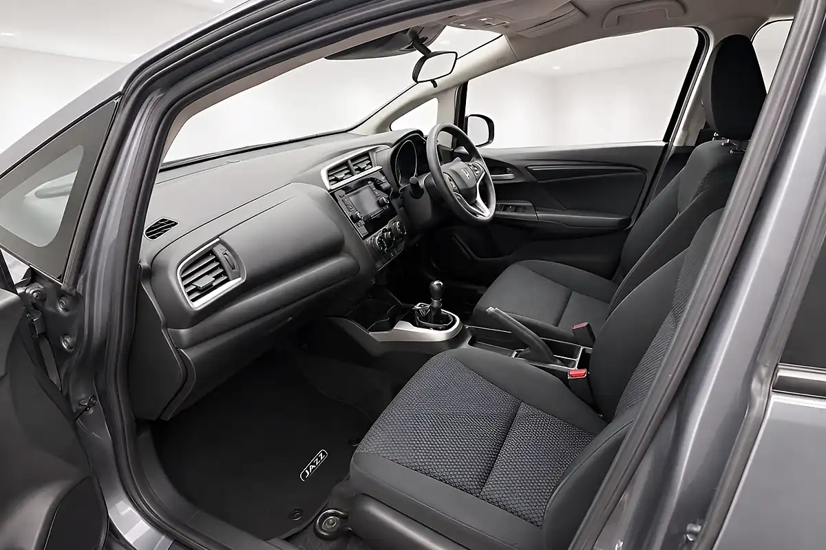 Used 2020 Honda Jazz S Grey - Interior and Exterior details 11