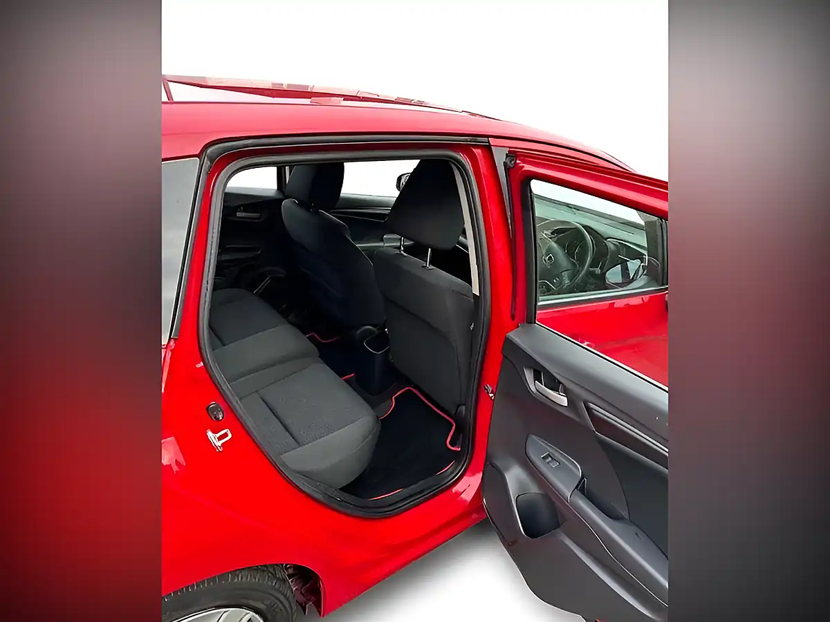 Used 2020 Honda Jazz S Red - Interior and Exterior details 13