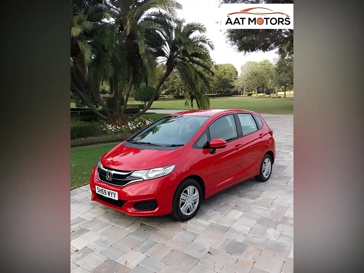 Used 2020 Honda Jazz S Red - Interior and Exterior details 6