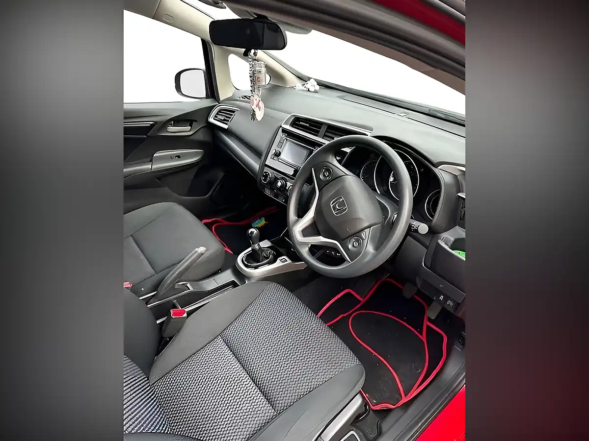 Used 2020 Honda Jazz S Red - Interior and Exterior details 9