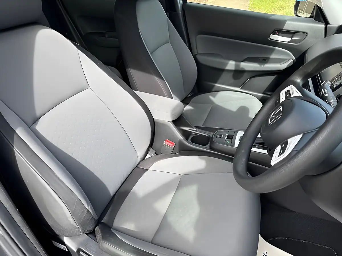 Used 2020 Honda Jazz Se Grey - Interior and Exterior details 19