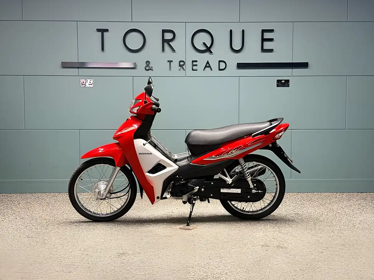 Used 2020 Honda Wave Cx Red - Interior and Exterior details 8