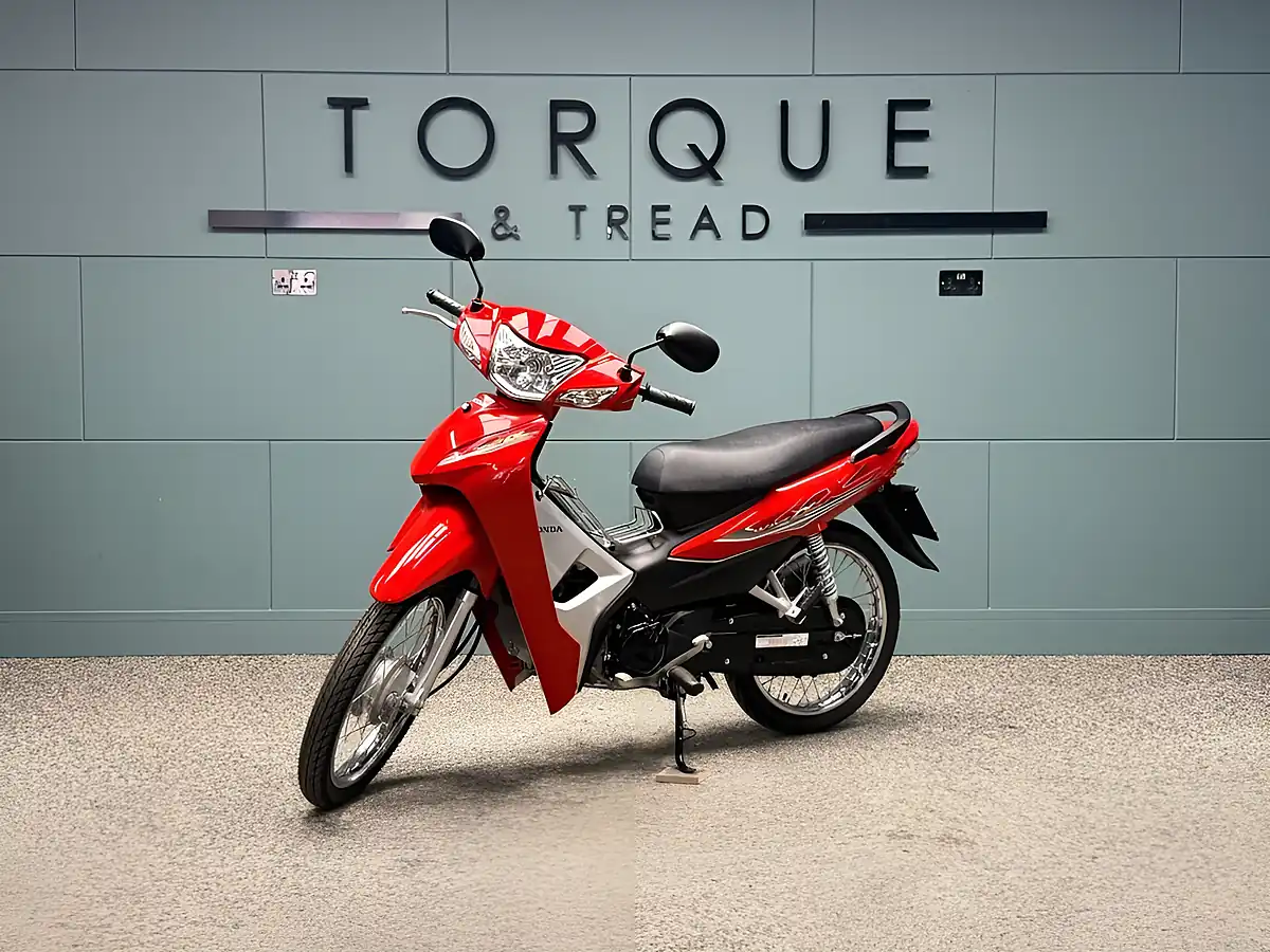 Used 2020 Honda Wave Cx Red - Interior and Exterior details 9